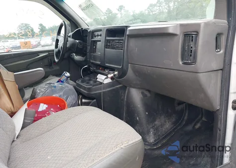 2004 Chevrolet Express from USA, damaged, VIN 1GCHG39U341160153